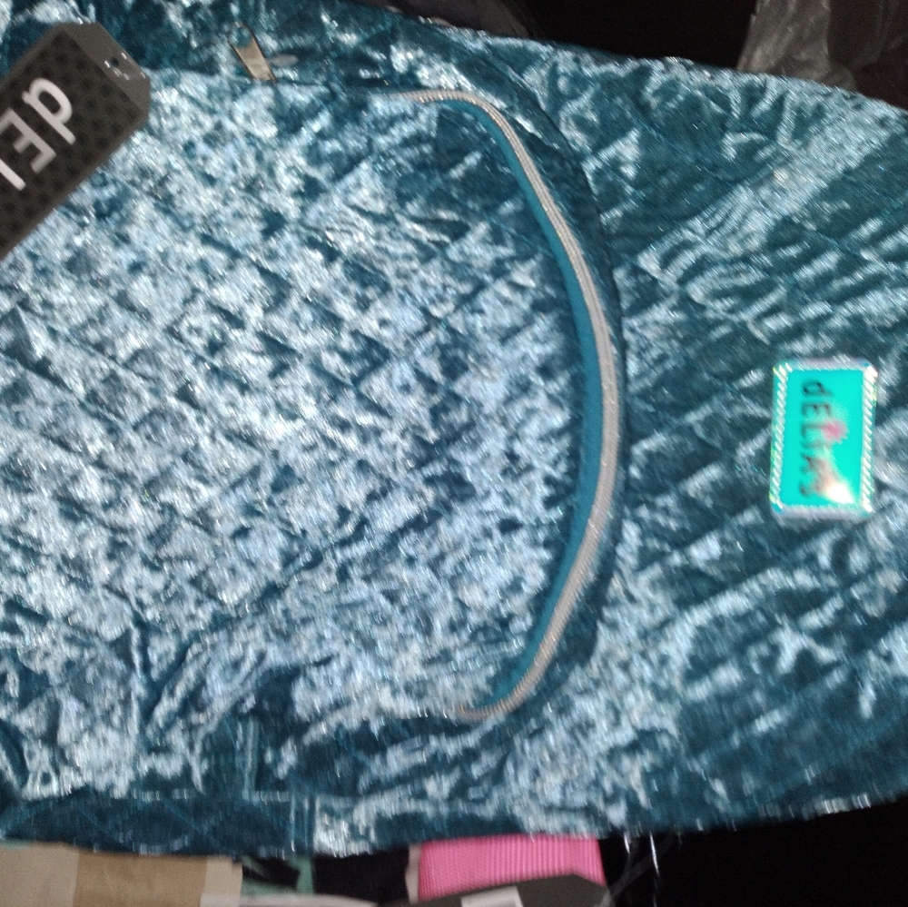 Velvett back pack - Picture 2 of 4